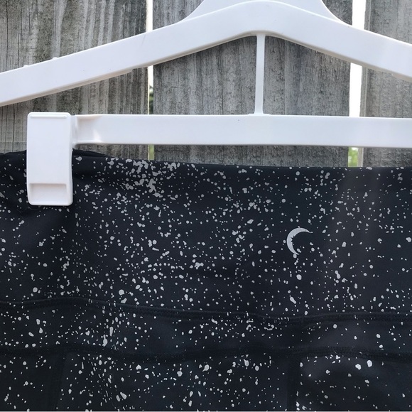 Zyia Galaxy Reflections Leggings - Picture 8 of 9